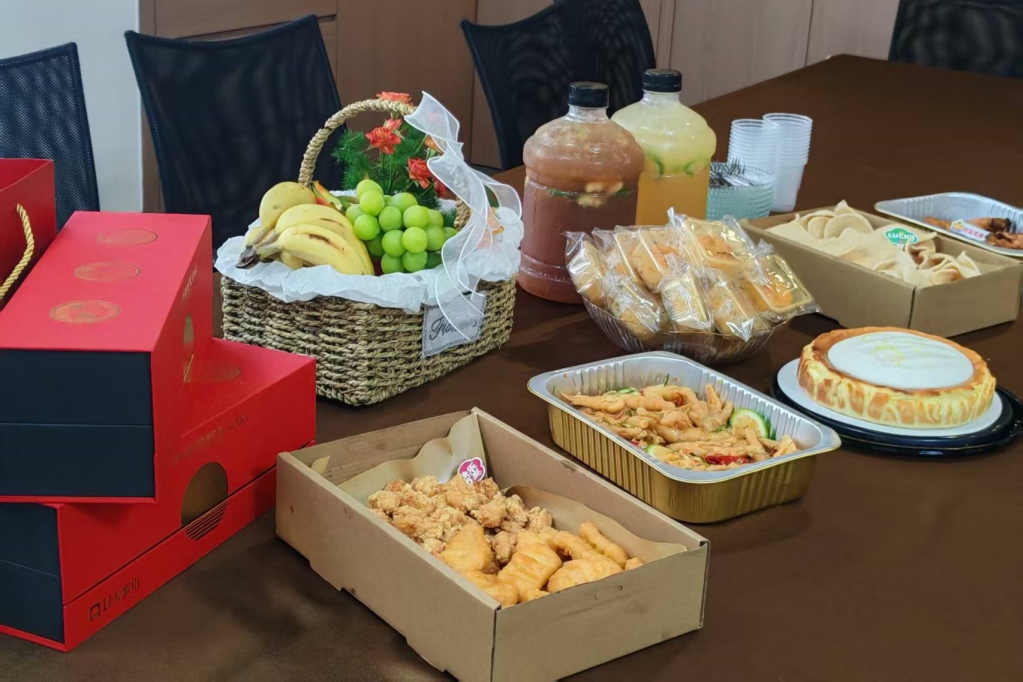 月满华诞，情暖谷值